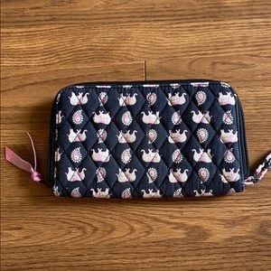 Vera Bradley zip around wallet